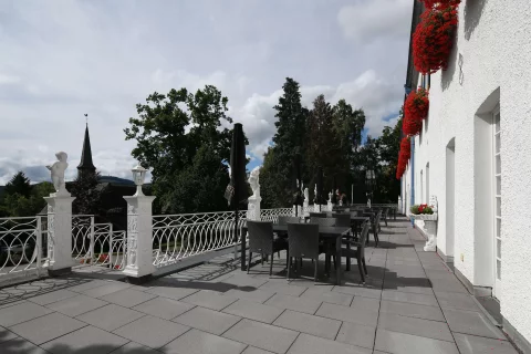 Aussen Sitzbereich auf de Terrasse